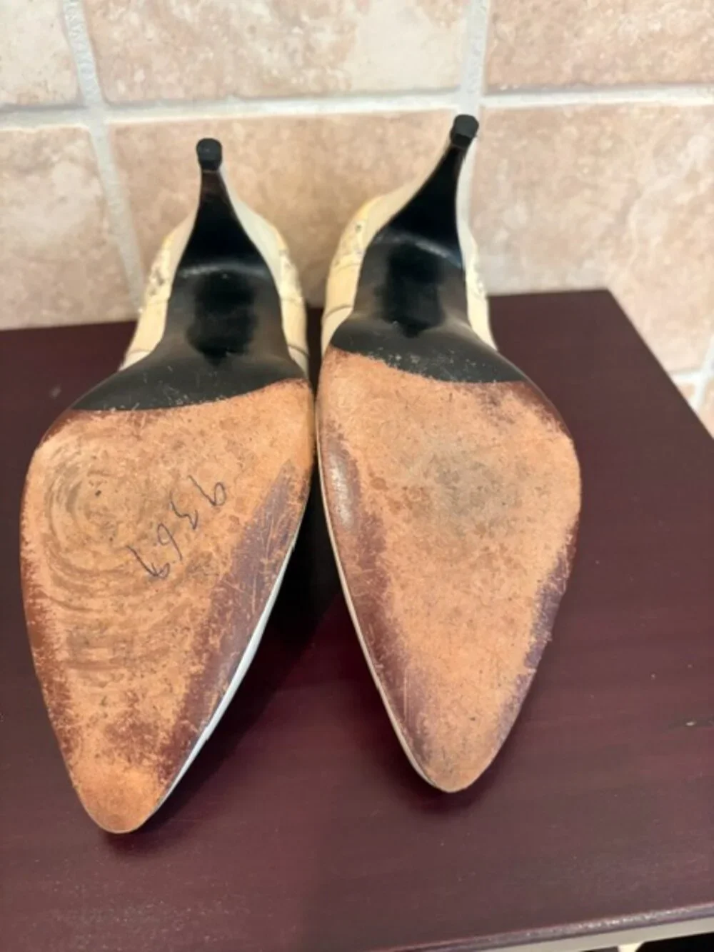 Stuart Weitzman vintage off